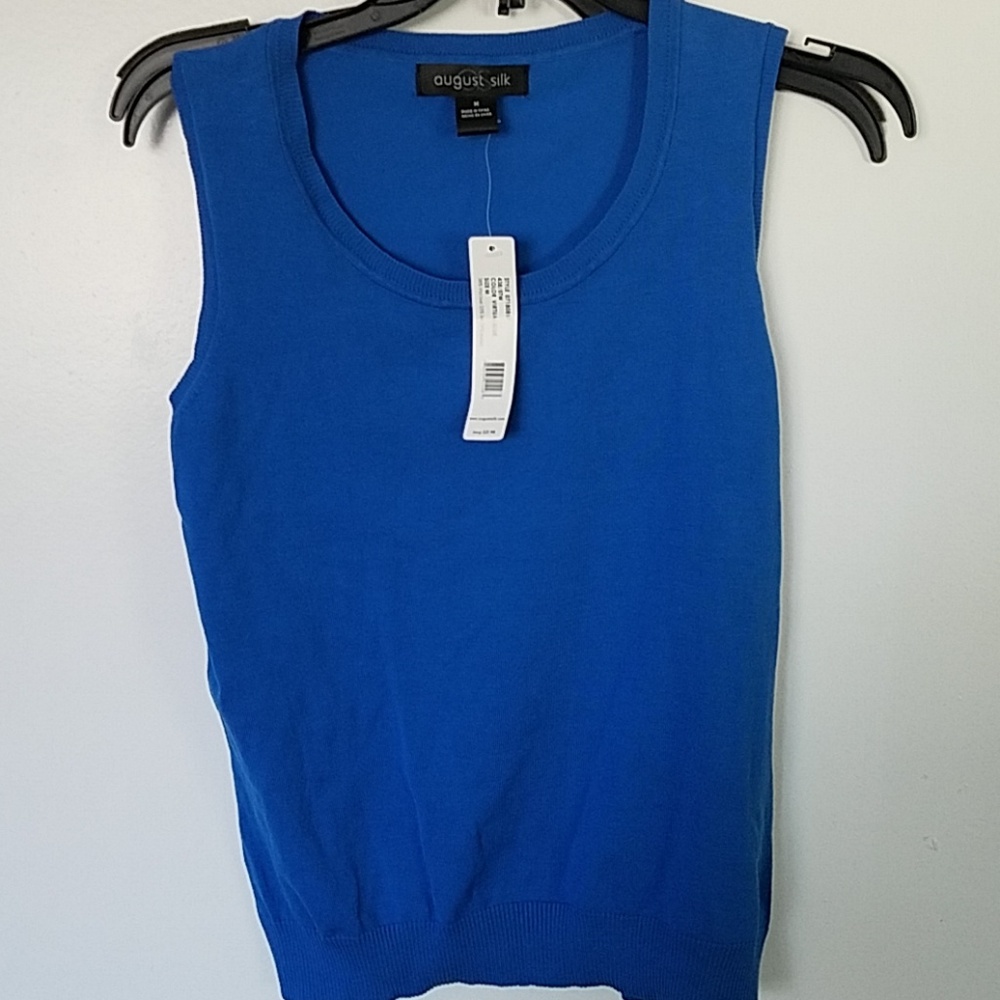 Sleeveless knitted top
